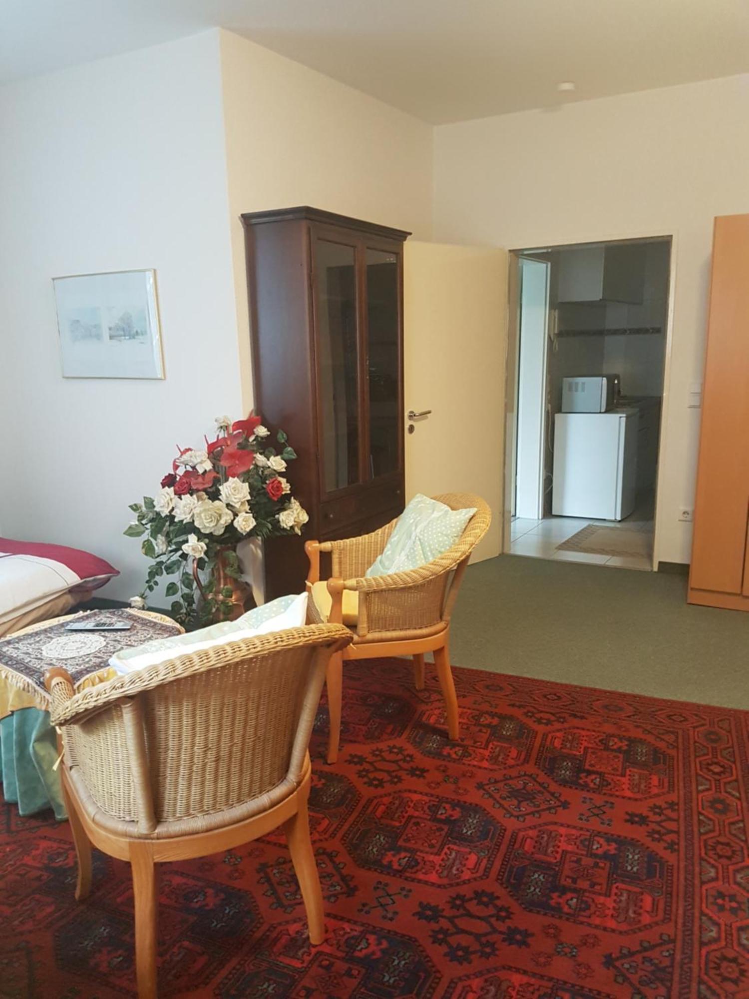 Gaestehaus Krefeld Uerdingen Exteriör bild